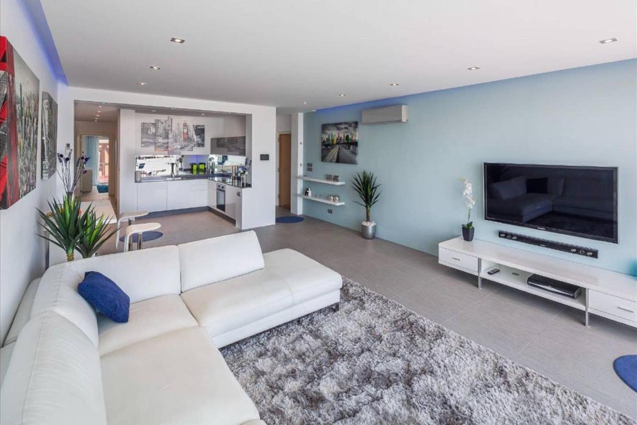 Modern Frontline Puerto Banus M2