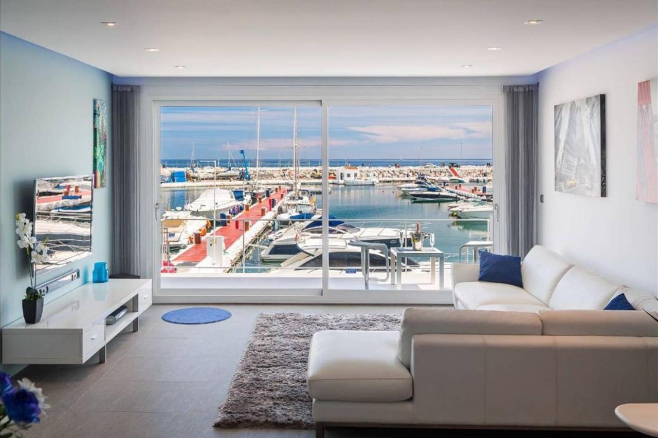 Modern Frontline Puerto Banus M2 *